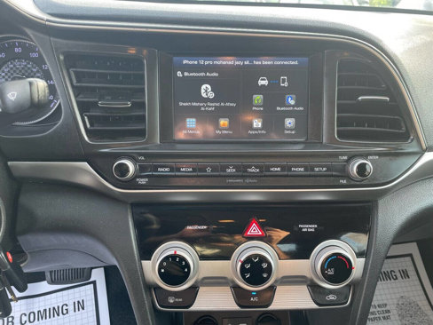Used 2019 Hyundai Elantra SEL w/ Cargo Package image 29