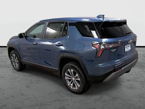 New 2026 Chevrolet Equinox LT w/ Convenience Package II image 2
