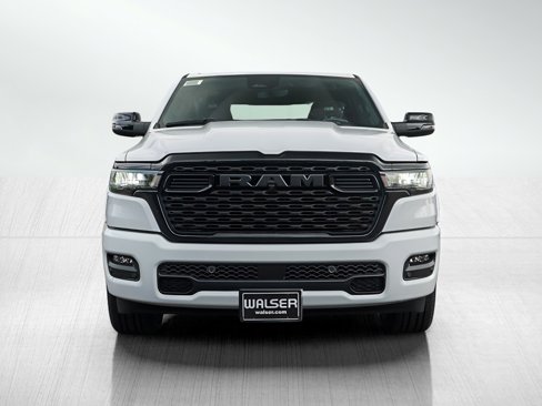 New 2026 RAM 1500 4x4 Crew Cab image 2