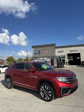 Used 2022 Volkswagen Atlas Cross Sport SEL Premium R-Line image 3