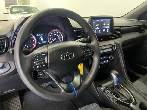 Used 2019 Hyundai Veloster 2.0 image 11