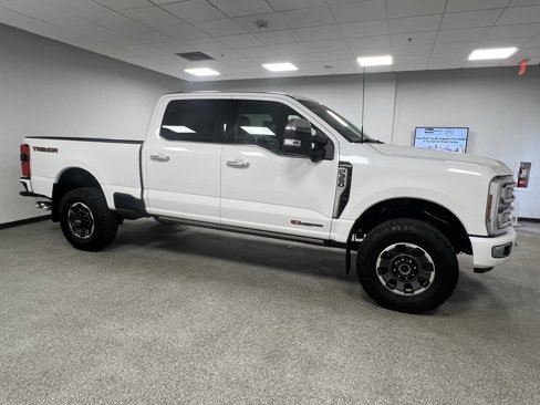 Used 2024 Ford F350 Platinum w/ Tremor Off-Road Package image 15