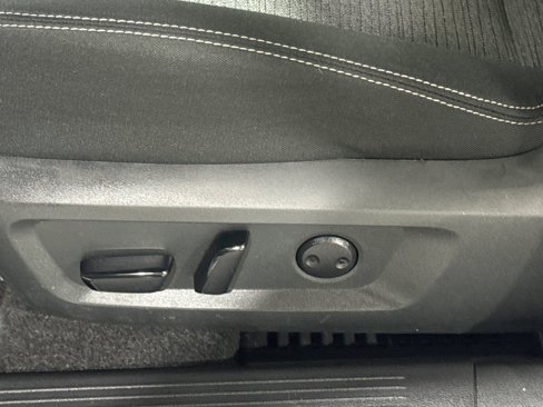 Used 2023 Nissan Rogue SV image 19