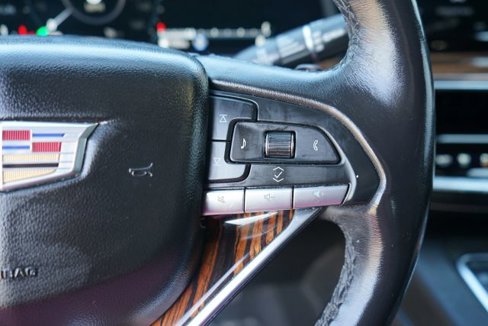 Used 2021 Cadillac Escalade Premium Luxury w/ LPO, Illumination Package image 25