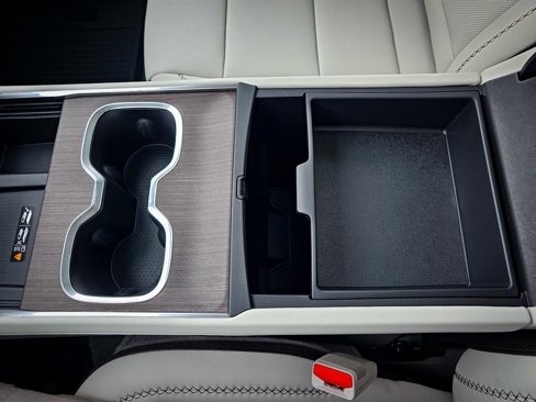 New 2026 GMC Acadia Denali w/ Super Cruise Package image 32
