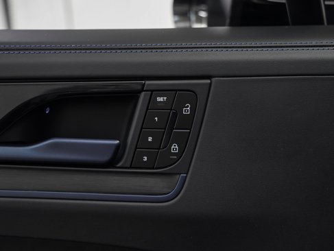 Certified 2025 Porsche Cayenne Turbo GT image 42