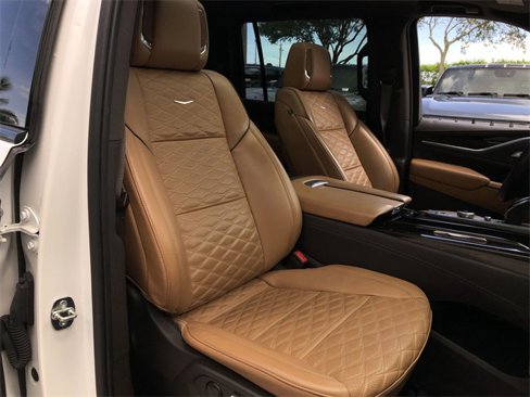 Certified 2022 Cadillac Escalade ESV Sport w/ Touring Package image 16