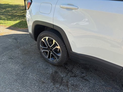 Certified 2022 Jeep Compass Limited image 8