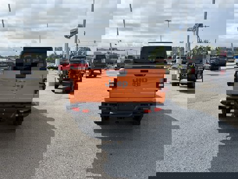 New 2025 Jeep Gladiator Mojave image 6