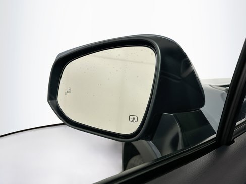 Used 2024 Toyota Corolla Cross LE image 16