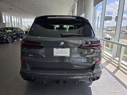 New 2026 BMW X5 M60i w/ Executive Package image 4