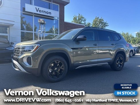 New 2025 Volkswagen Atlas Peak Edition SE image 1