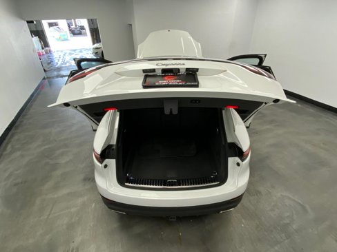 Used 2021 Porsche Cayenne image 52