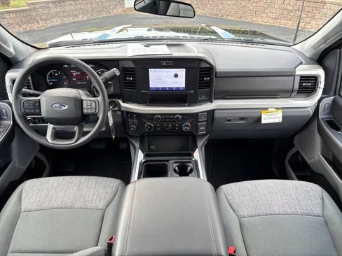 Used 2025 Ford F250 XLT w/ 360-Degree Camera Package image 12