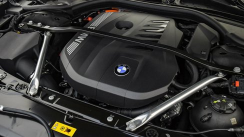 New 2026 BMW 750e xDrive image 33