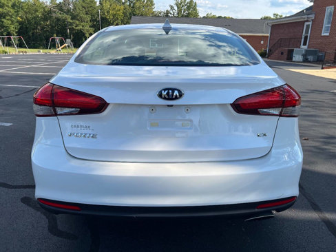 Used 2017 Kia Forte EX image 5