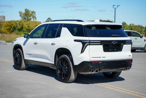 Used 2024 Chevrolet Traverse RS image 7