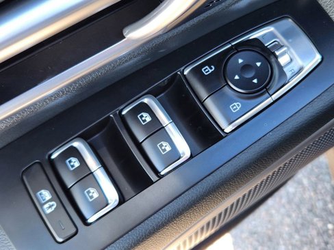 New 2025 Kia Telluride S image 8