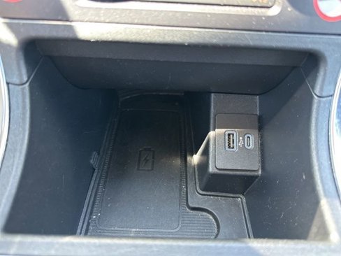 Used 2024 Ford Edge Titanium image 32