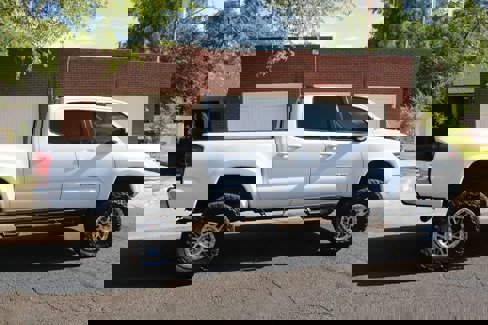 Used 2017 Toyota Tacoma SR5 image 38
