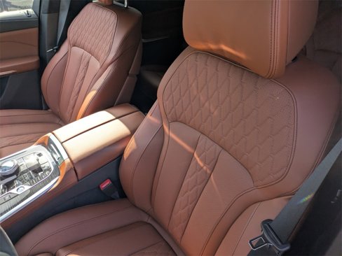 New 2026 BMW X7 M60i image 14