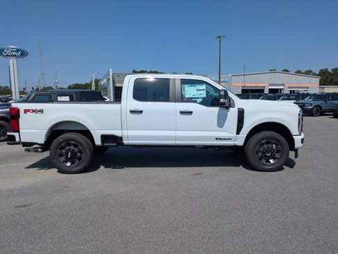 New 2026 Ford F250 4x4 Crew Cab Super Duty image 2