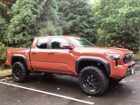 Used 2025 Toyota Tacoma TRD Off-Road image 9