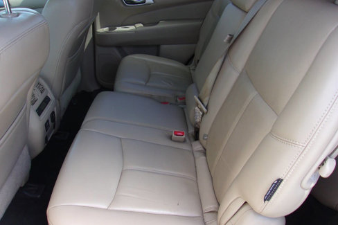 Used 2018 Nissan Pathfinder SL w/ SL Premium Package image 10