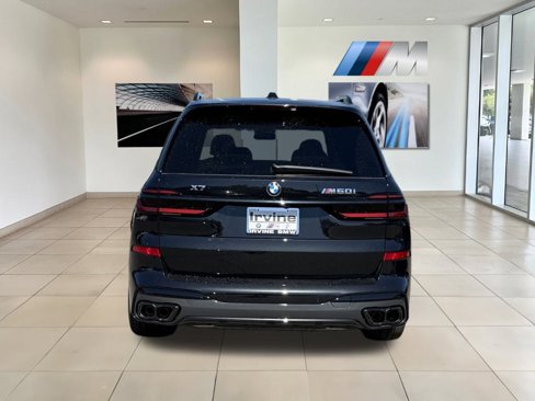 New 2026 BMW X7 M60i w/ Climate Comfort Package image 7