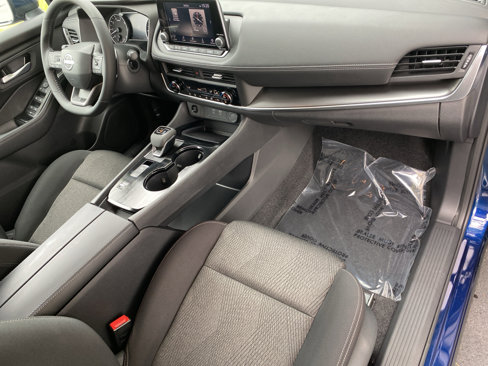 New 2026 Nissan Rogue SV image 32