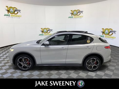 New 2023 Alfa Romeo Stelvio Ti image 5
