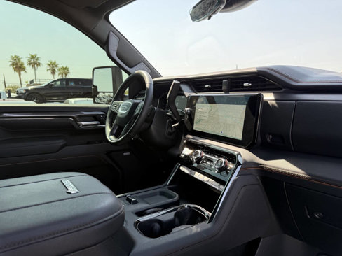 Used 2025 GMC Sierra 2500 AT4 w/ AT4 Premium Plus Package image 32