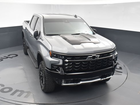 Used 2024 Chevrolet Silverado 1500 ZR2 w/ Technology Package image 35