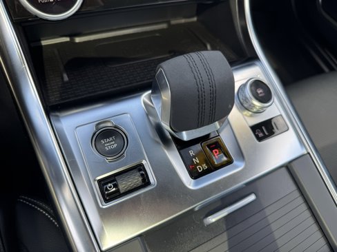 Used 2024 Jaguar XF R-Dynamic SE image 34