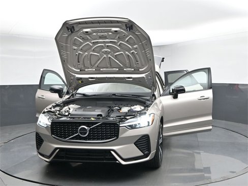 Used 2024 Volvo XC60 T8 Plus w/ Protection Package Premier image 53