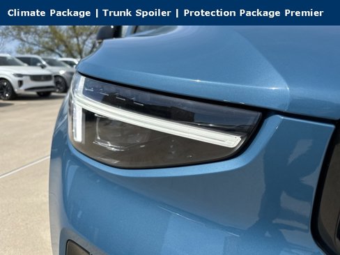 New 2025 Volvo XC40 B5 Ultra w/ Protection Package Premier image 11
