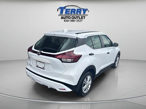 Used 2024 Nissan Kicks S image 5
