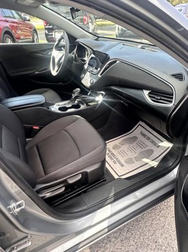 Used 2023 Chevrolet Malibu LT image 11