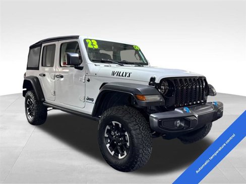 Used 2023 Jeep Wrangler Unlimited w/ 8.4" Radio Group image 3