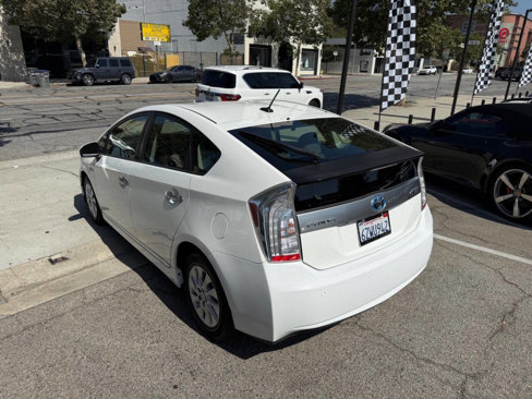Used 2013 Toyota Prius Plug-In Hybrid image 15