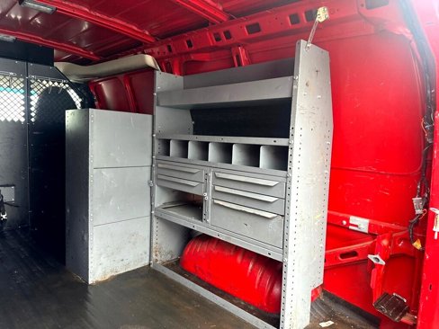 Used 2015 Chevrolet Express 2500 image 33