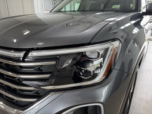 Used 2024 Volkswagen Atlas SE image 3