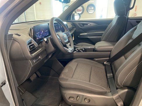 New 2026 Chevrolet Traverse LT w/ Driver Confidence Package image 24