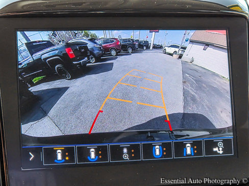 Used 2021 Chevrolet Traverse Premier image 24