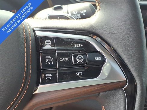 Used 2025 Jeep Grand Cherokee L Summit w/ High Altitude Package image 29