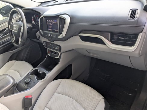 Used 2024 GMC Terrain SLE image 33