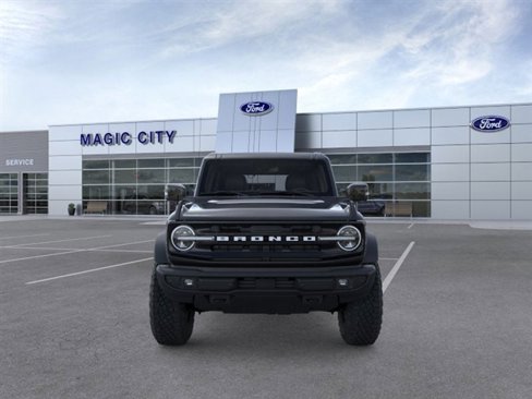 New 2025 Ford Bronco Outer Banks w/ Sasquatch Package image 6