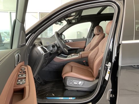 New 2026 BMW X5 sDrive40i image 10