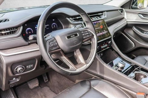 Used 2021 Jeep Grand Cherokee L Limited image 10