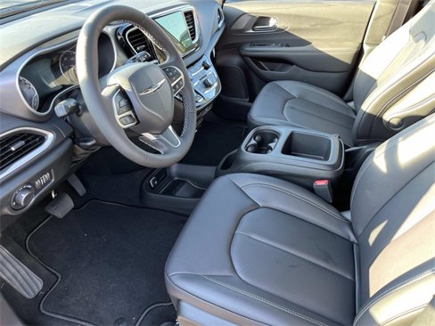 New 2026 Chrysler Voyager LX image 20